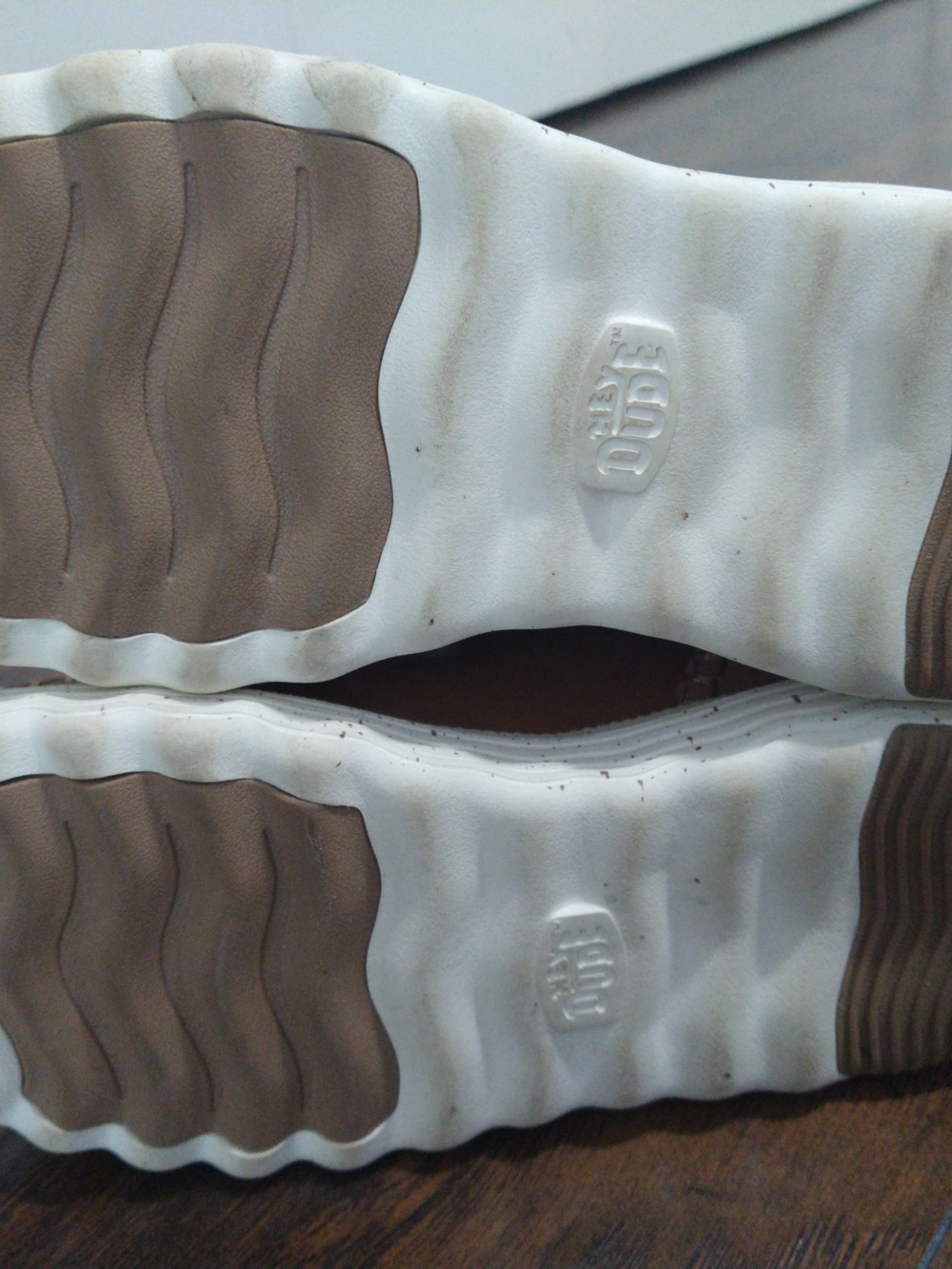 Hey Dude Women's Chukka Boots in Brown with White Sole - Picture 6 of 6